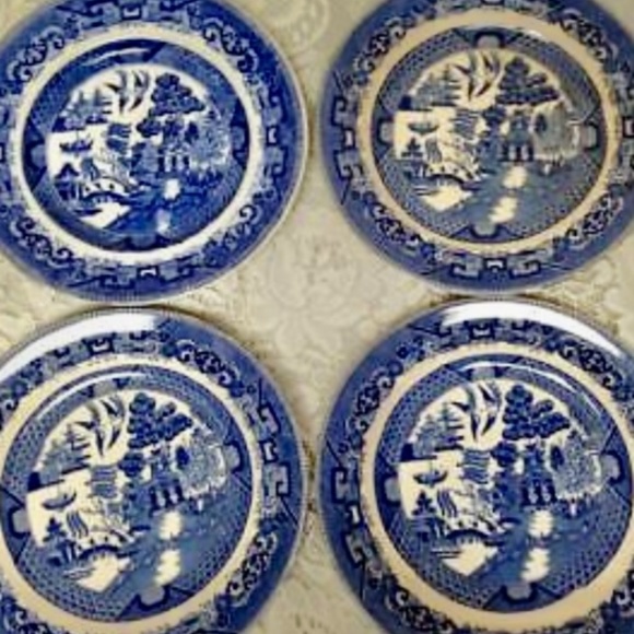 Vintage, Rare, Buffalo Pottery, 12-pc Blue Willow Snack-Dinner Set - Picture 9 of 12